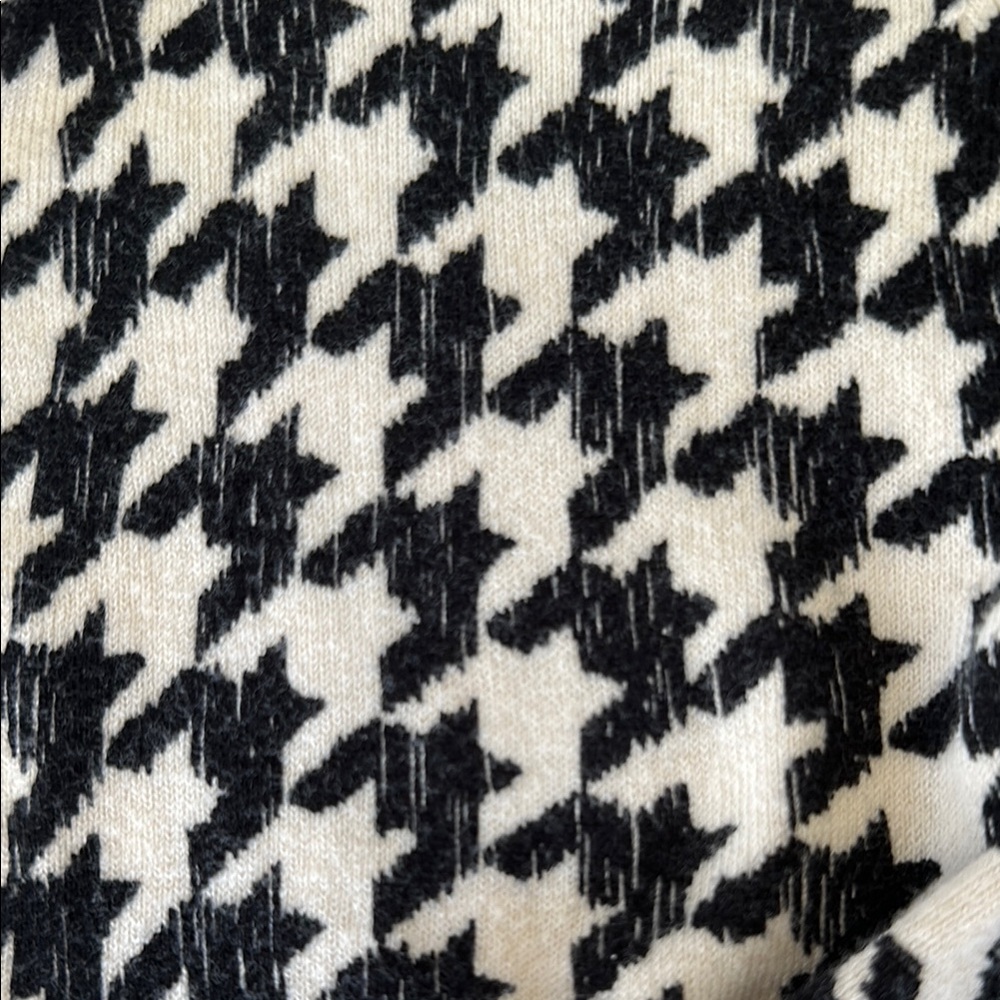 Merona Black and White Houndstooth Sweater - Picture 4 of 5